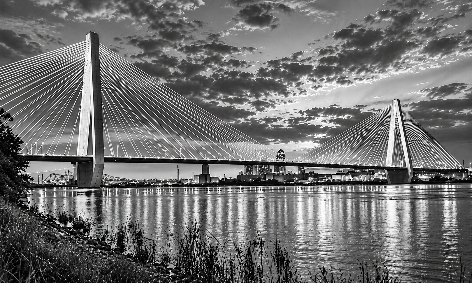 Stan Musial Memorial Bridge in St. Louis, Missouri / Illinois